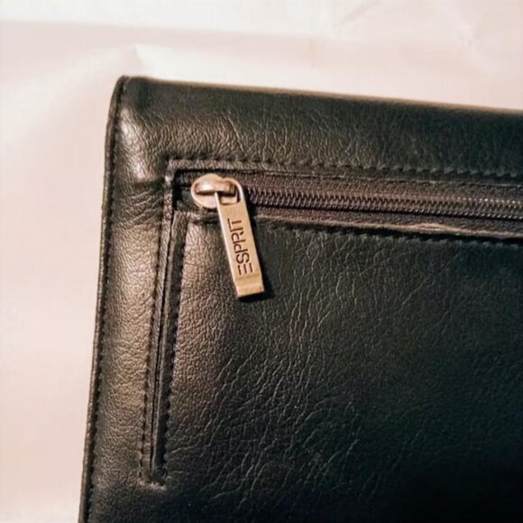 Lot of Three Womens Wallets - Picture 3 of 15